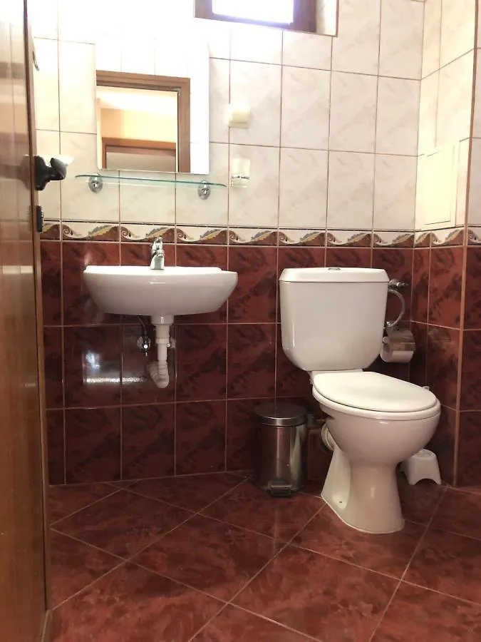Relax Sarafovo Hostel Burgas 0*,