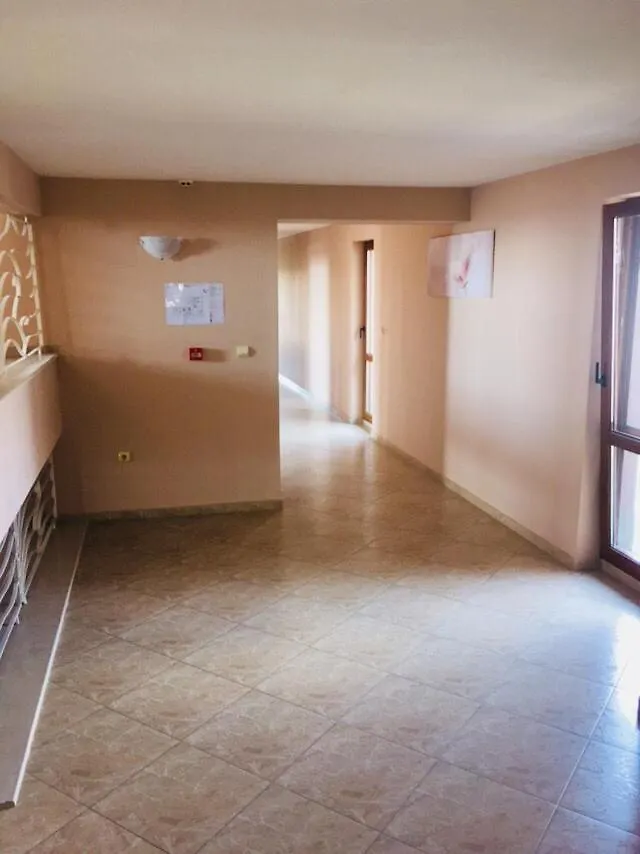 Relax Sarafovo Hostel Burgas Bulgaria