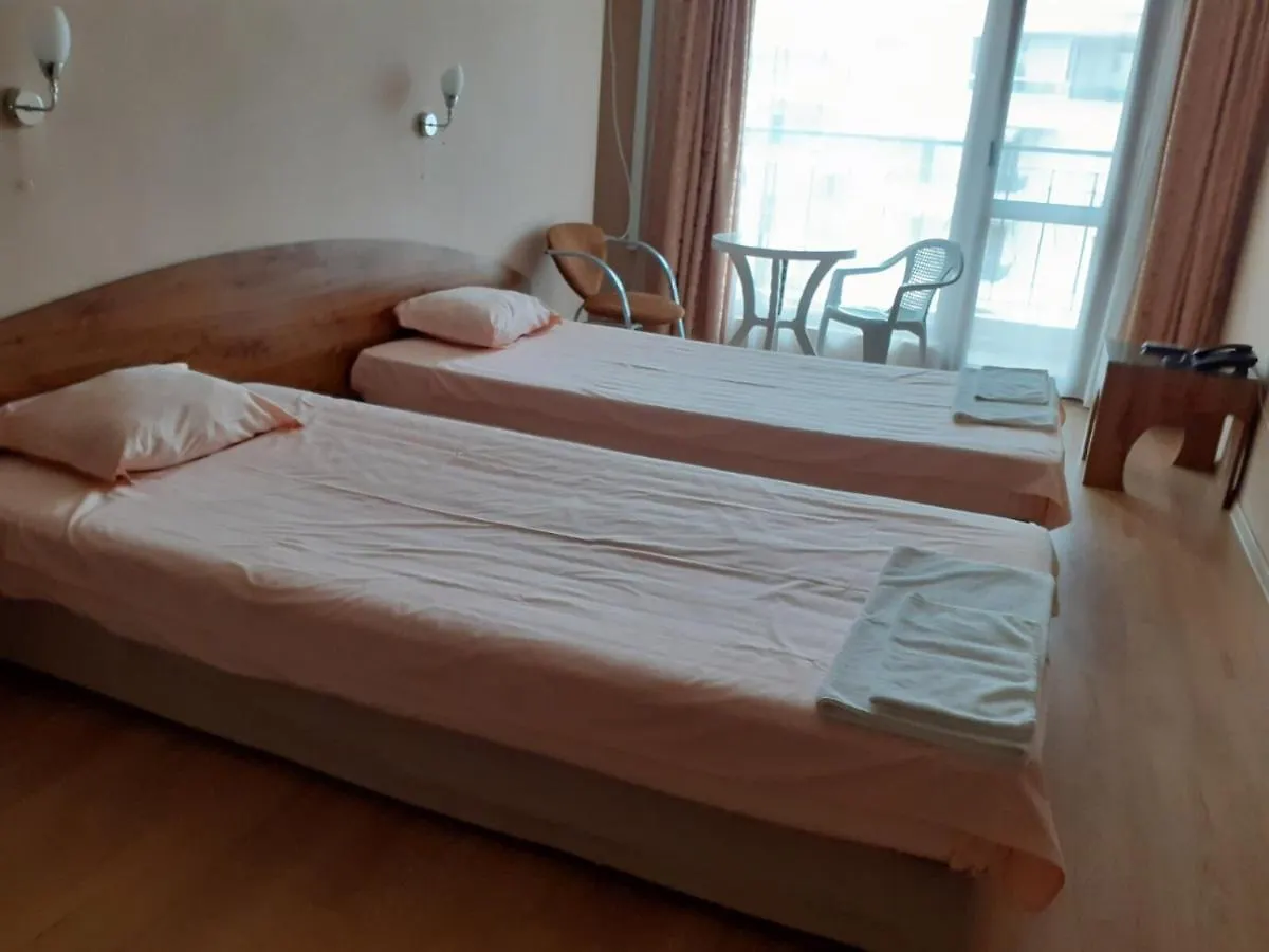 Relax Sarafovo Hostel Burgas Bulgaria
