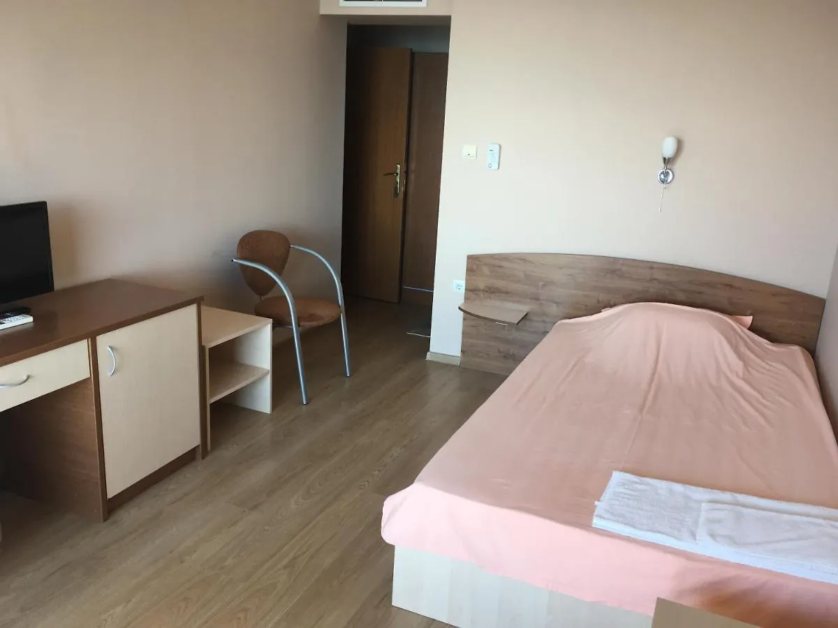 Relax Sarafovo Hostel Burgas Bulgaria
