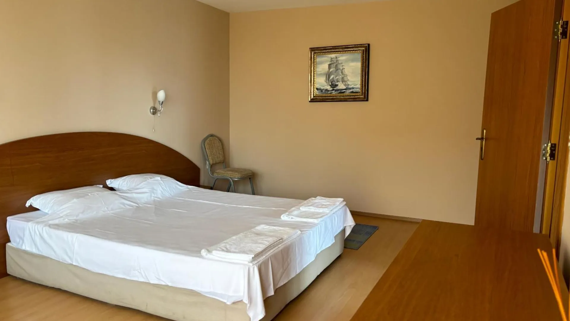 Relax Sarafovo Hostel Burgas